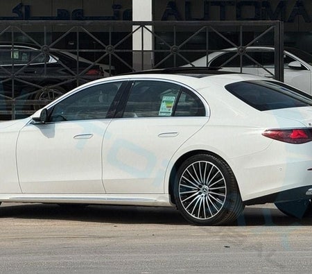 Bianca Mercedes Benz E200 2026