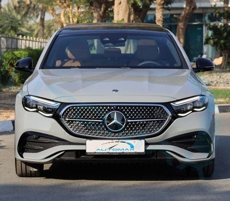 Серый Mercedes Benz E300 2026 Серый Mercedes Benz E300 2026