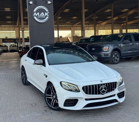 Blanc Mercedes Benz AMG E63 2018