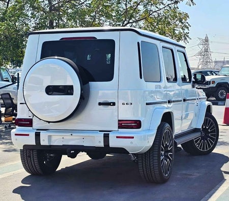 Blanco Mercedes Benz AMG G63 2025