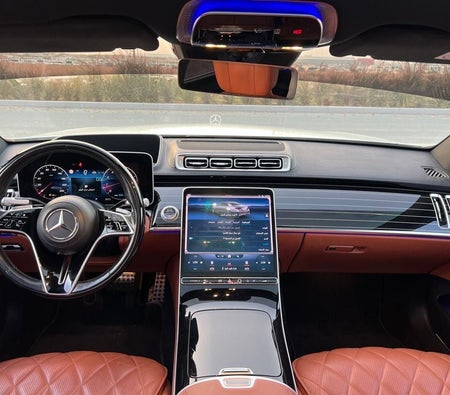 White Mercedes Benz S500 2022