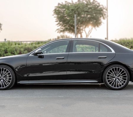 Mercedes Benz S580 2025, photo 3 of 4