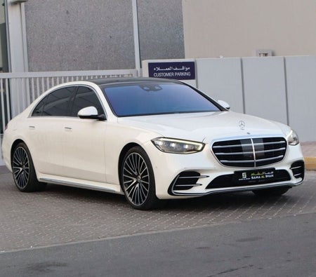 White Mercedes Benz S500 L 2022