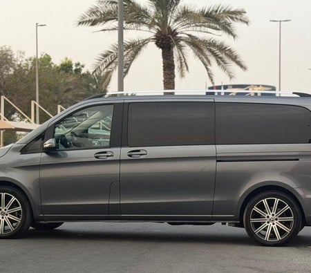 Mercedes Benz V250 2023, photo 4 of 4