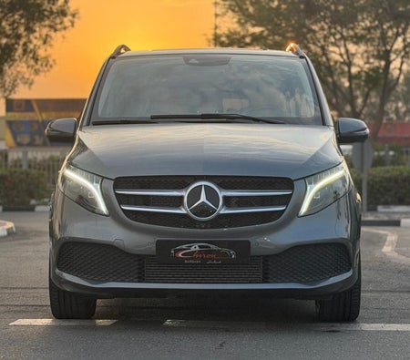 Mercedes Benz V250 2023, photo 3 of 4