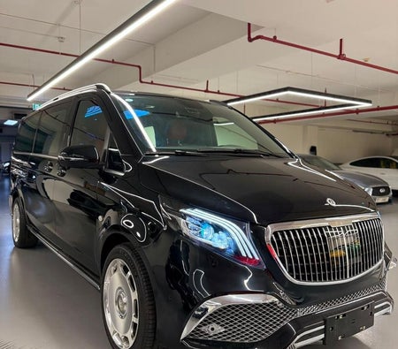 Black Mercedes Benz Vito 2024