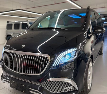 Schwarz Mercedes Benz Vito 2024 Schwarz Mercedes Benz Vito 2024