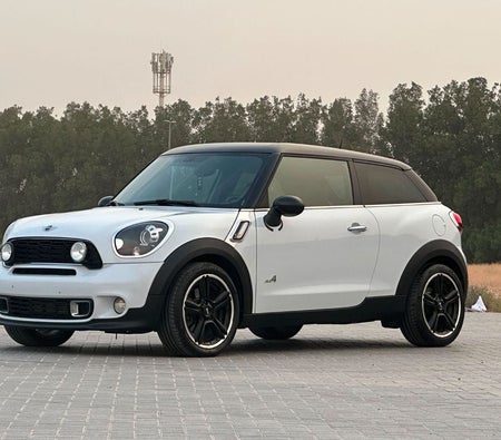 White Mini Cooper S 2013