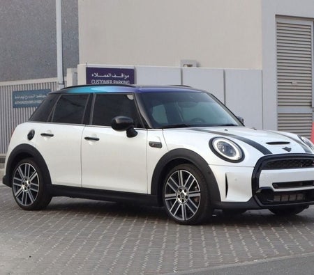 White Mini Cooper S 2024