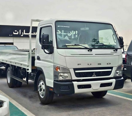 Белый Mitsubishi Canter 2026 Белый Mitsubishi Canter 2026