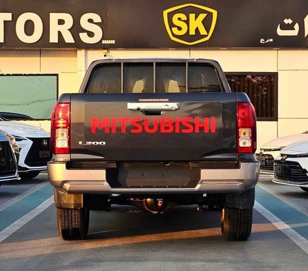 Grigio Mitsubishi L200 2025