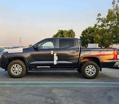 Grigio Mitsubishi L200 2025