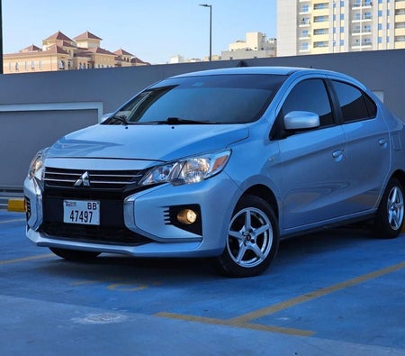 D'argento Mitsubishi Mirage 2021 D'argento Mitsubishi Mirage 2021