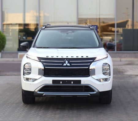 White Mitsubishi Outlander 2026