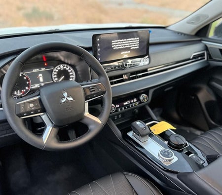 Weiß Mitsubishi Outlander 2026