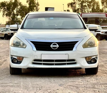Bianca Nissan Altima 2013