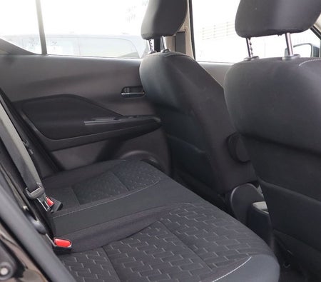 Black Nissan Kicks 2022