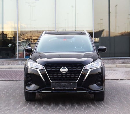 Black Nissan Kicks 2022