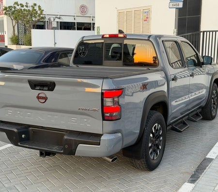 Grigio Nissan Navara 2022