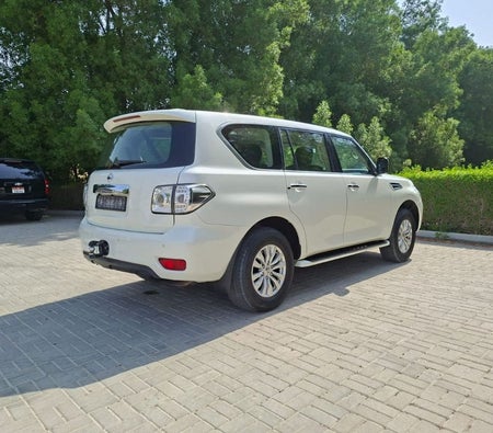 Weiß Nissan Patrol 2019