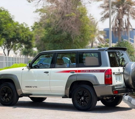 Beyaz Nissan Patrol 2020