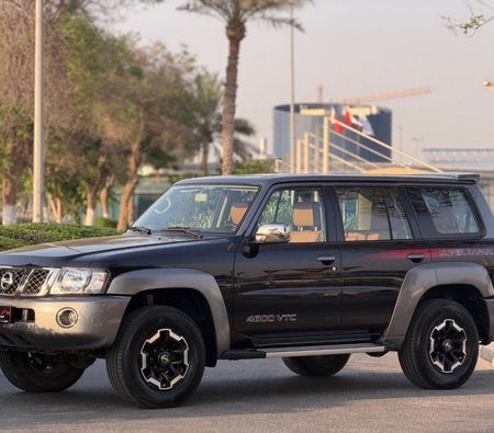 Schwarz Nissan Patrol 2022