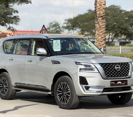 D'argento Nissan Patrol 2022