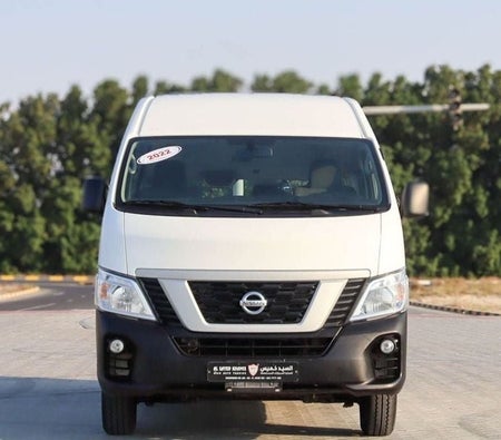 Nissan Urvan 2022, photo 2 of 4