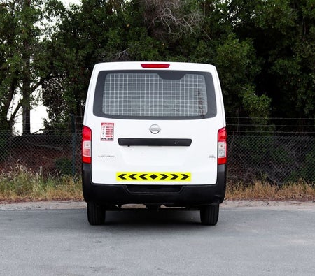 Nissan Urvan 2023, photo 4 of 4