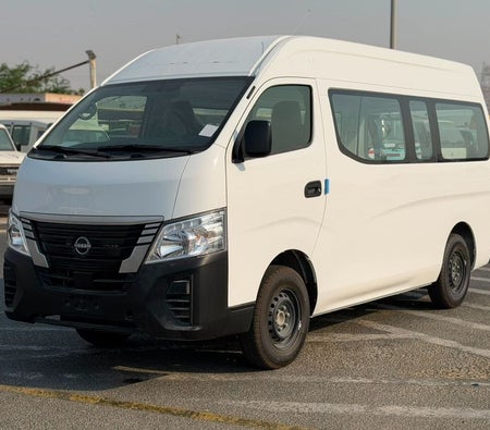 Nissan Urvan 2025, photo 3 of 4