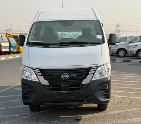 Nissan Urvan 2025, photo 2 of 4