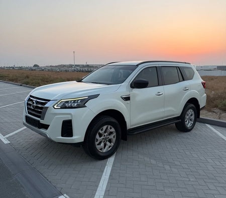White Nissan Xterra 2023