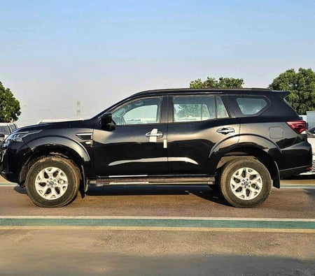 黑色的 日产 Xterra 2023