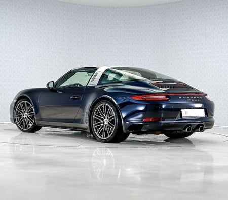 Porsche 911  2017, photo 2 of 4