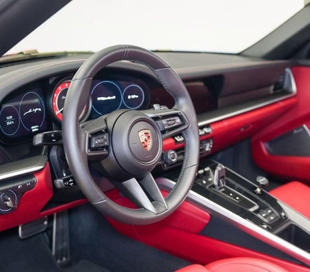 Porsche 911  2024, photo 4 of 4