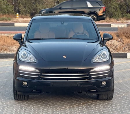 Black Porsche Cayenne 2014