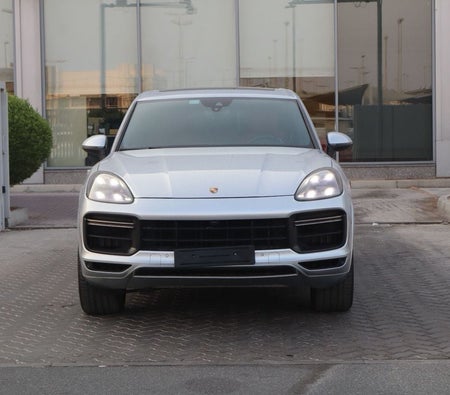 Silver Porsche Cayenne 2019