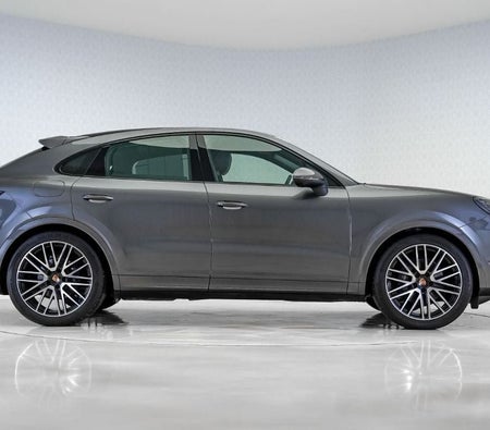 Porsche Cayenne  2025, photo 3 of 4