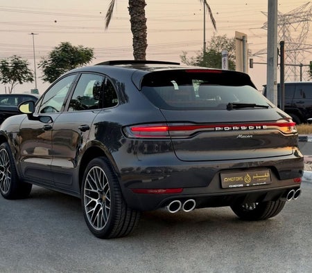 Gris Porsche Macan 2021