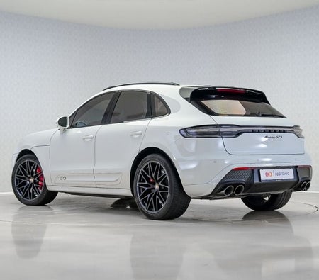 Porsche Macan  2025, photo 2 of 4