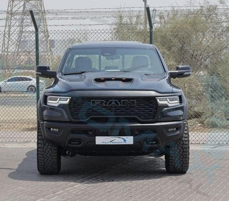 Голубой Ram 1500 2026