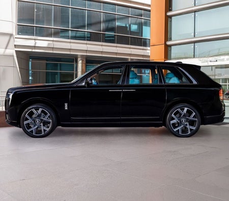 Rolls Royce Cullinan  2026, photo 3 of 4