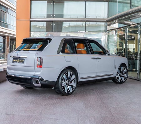 Rolls Royce Cullinan 2026, photo 2 of 4