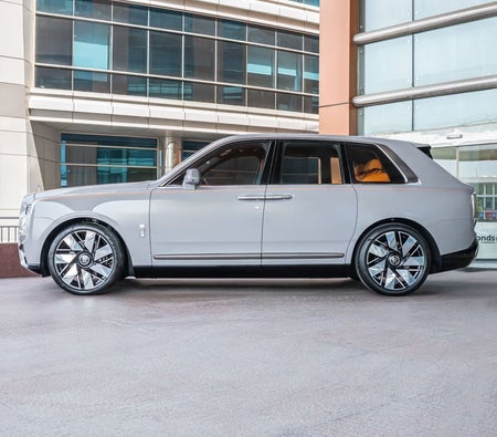 Gray Rolls Royce Cullinan 2026