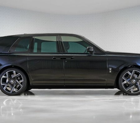 Rolls Royce Cullinan  2026, photo 3 of 4