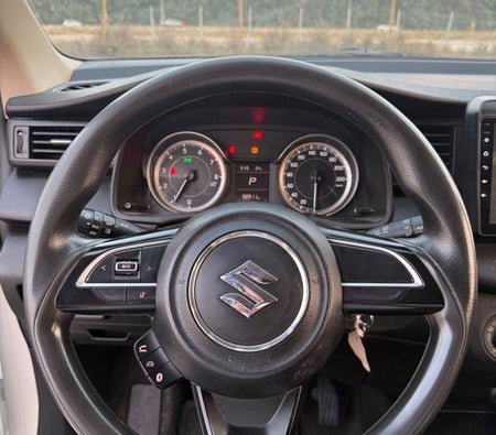 White Suzuki Ertiga 2022