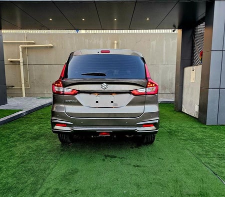 Серый Suzuki Ertiga 2024 год Серый Suzuki Ertiga 2024 год