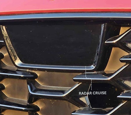 Rosso Suzuki Swift 2025