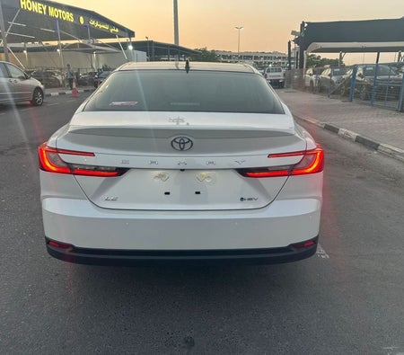 Toyota Camry 2025, photo 4 of 4