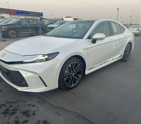 Toyota Camry 2025, photo 3 of 4
